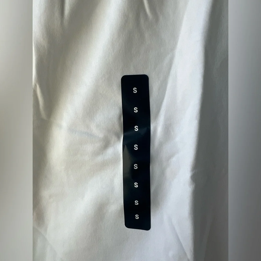 Lands’ End - NWT - White Women's Top - S & M - Smocked Sq Neck - Short Sleeve - Picture 2 of 10